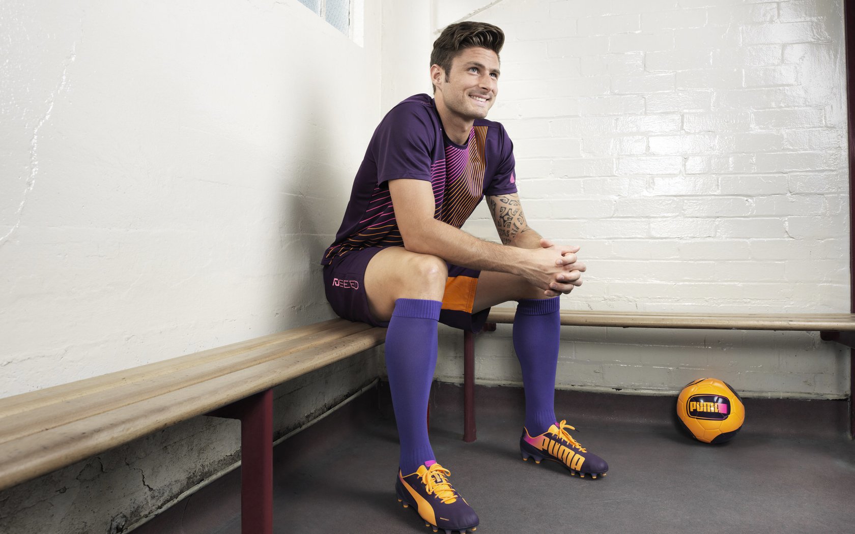 C罗赛事官方发布关键助攻新规，TL争议不断！